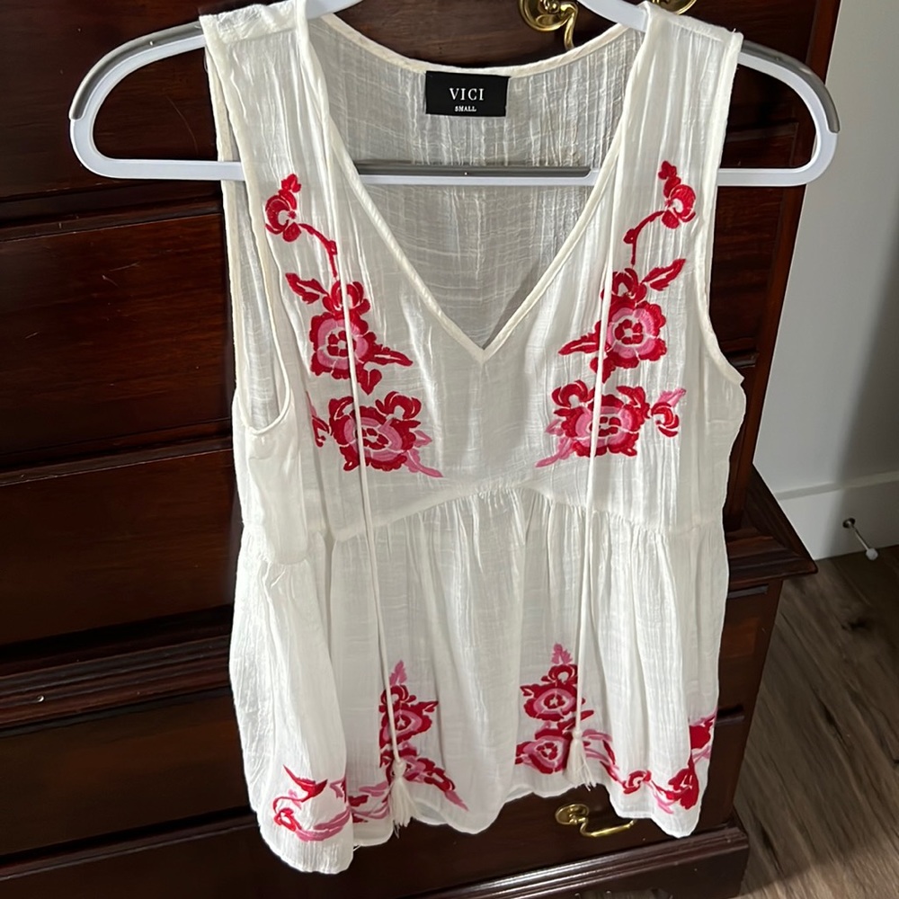 Floral detailed top with ties